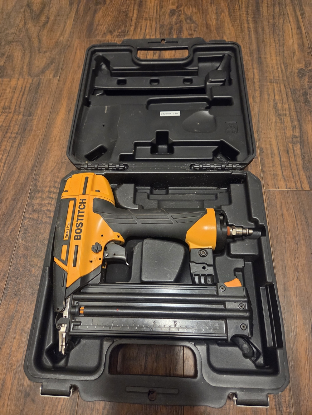 Bostitch Smart Point BTFP12233 18GA Brad Nailer